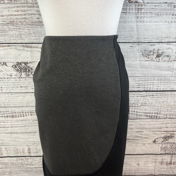 Ellen Tracy Skirt size Small Black Gray Ponte Knit Straight Pencil Knee Stretch - Picture 2 of 7